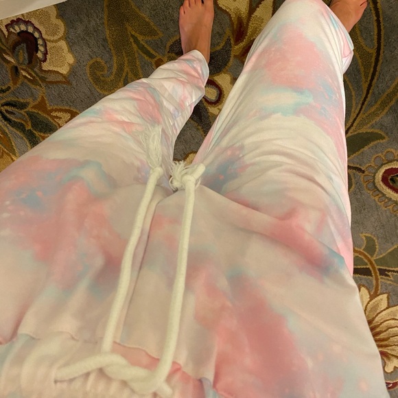 lovers + friends cloud sweatpants - Picture 3 of 3